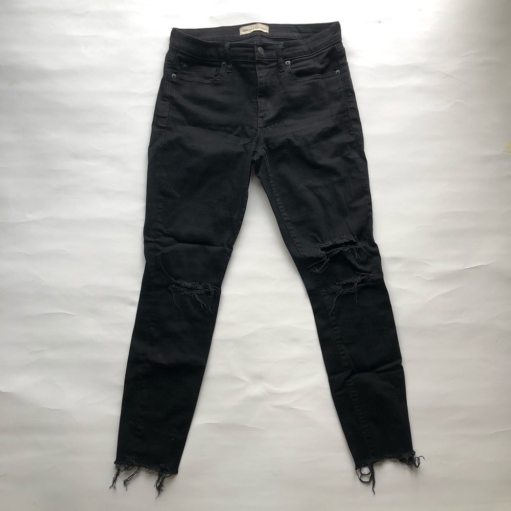 Women’s Black Gap True Skinny Jeans